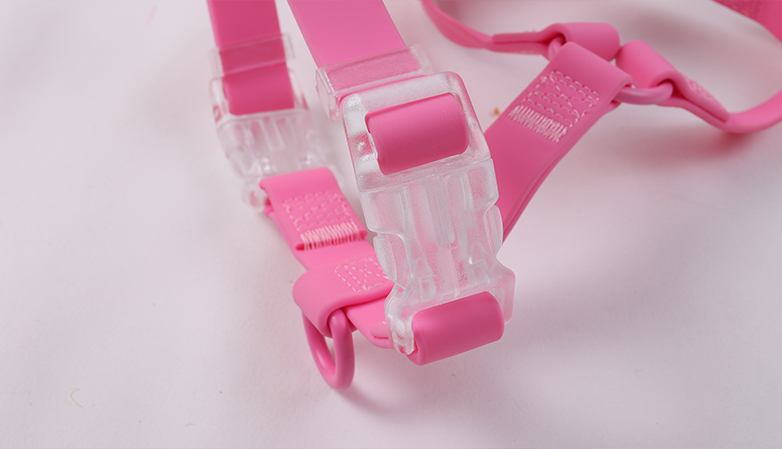 Harnais anti-traction pour chien ajustable et personnalisable en PVC imperméable. 8