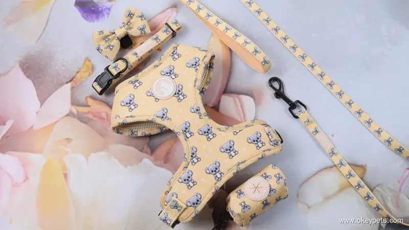 OKEYPETS Ensemble de harnais pour chien en gros, motif koala jaune, accessoires pour animaux de compagnie 1