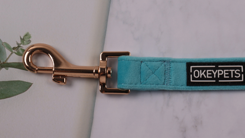 Collier pour chien en velours ajustable et personnalisé, doux et mignon, avec nœud papillon. 15