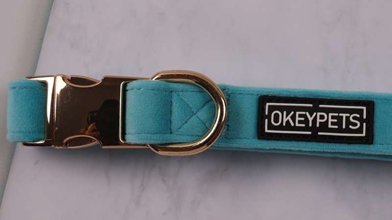 Collier pour chien en velours ajustable et personnalisé, doux et mignon, avec nœud papillon. 9