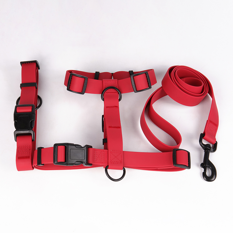 OKEYPETS, fabricant de colliers, harnais et laisses personnalisés en PVC pour chiens 19