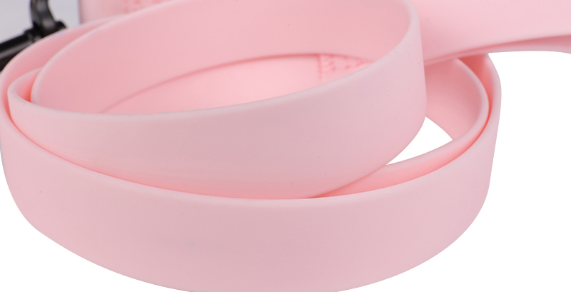 OKEYPETS, fabricant de colliers, harnais et laisses personnalisés en PVC pour chiens 13