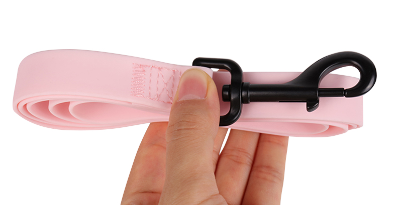 OKEYPETS, fabricant de colliers, harnais et laisses personnalisés en PVC pour chiens 14