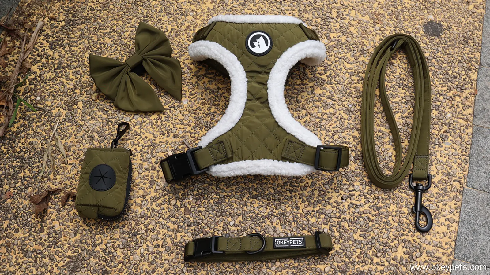 Ensemble harnais pour chien vert armée sur mesure, harnais chaud pour chien, laisse et collier. 1