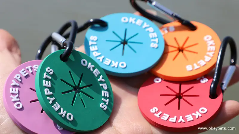 Fabricant chinois de porte-sacs à déjections canines mains libres en PVC personnalisé avec logo 1