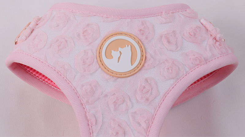 Harnais pour chien Okeypets avec nœud papillon et laisse en crochet fleuri, ensemble de harnais personnalisé. 10