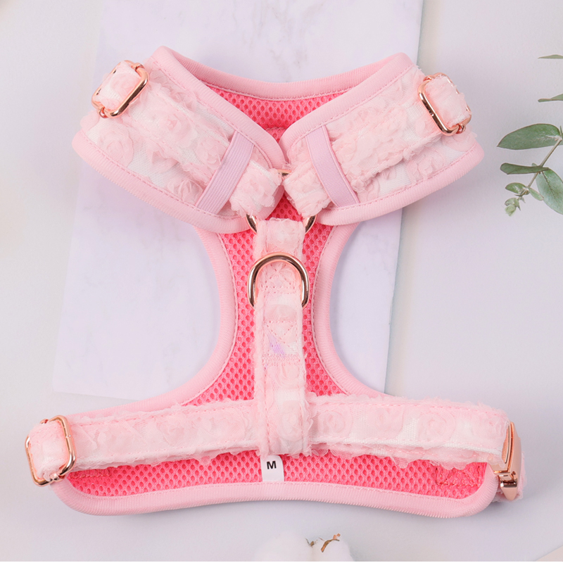 Harnais pour chien Okeypets avec nœud papillon et laisse en crochet fleuri, ensemble de harnais personnalisé. 9