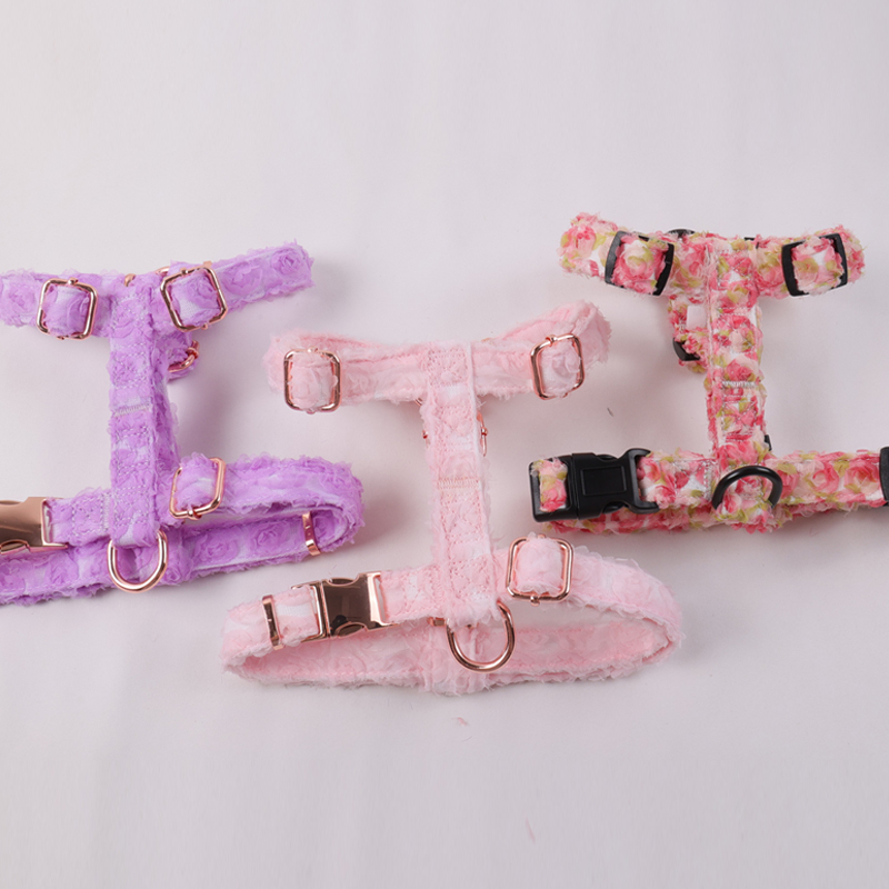 Harnais pour chien personnalisé en crochet de fleurs en forme de H avec sangle réglable 7