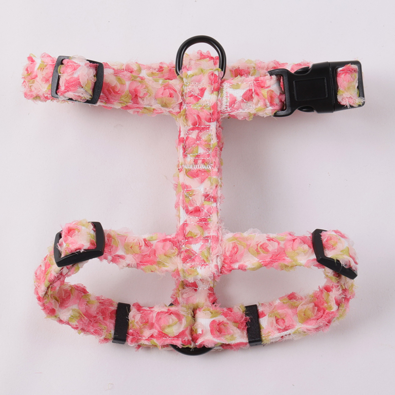 Harnais pour chien personnalisé en crochet de fleurs en forme de H avec sangle réglable 12