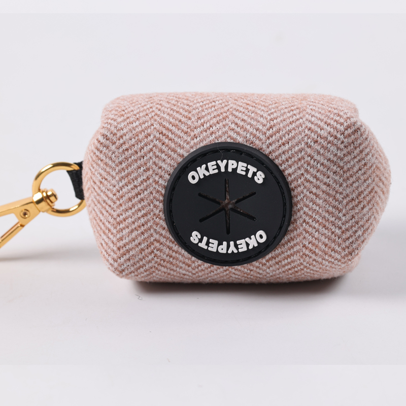 Distributeur de sacs à déjections canines en tweed et sergé sur mesure - Usine 14