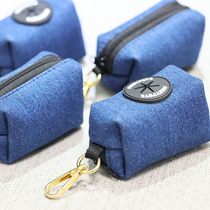 Distributeur de sacs à déjections canines en denim personnalisé 14