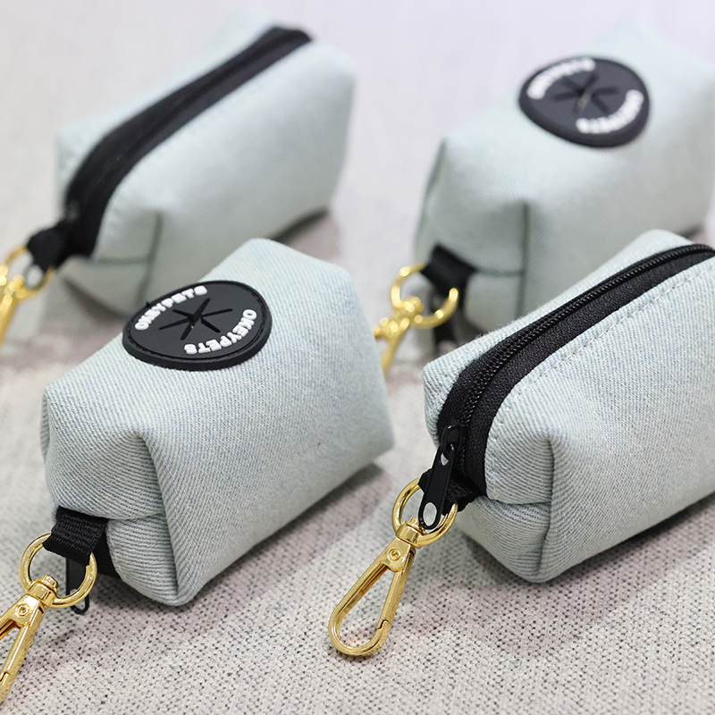 Distributeur de sacs à déjections canines en denim personnalisé 13