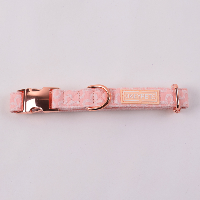 Fabricants de colliers pour chiens brodés personnalisés 16