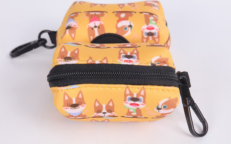 OKEYPETS, fabricant chinois de porte-sacs à déjections canines en néoprène sur mesure 9