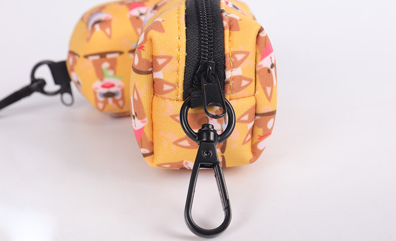 OKEYPETS, fabricant chinois de porte-sacs à déjections canines en néoprène sur mesure 8