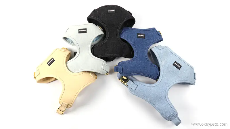 OKEYPETS Ensemble harnais de cowboy personnalisé en jean pour chien, laisse et collier, accessoires pour animaux de compagnie, harnais en denim tendance. 1