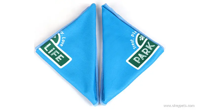 OKEYPETS - Bandana d'été pour chien, en polyester respirant et doux, avec logo personnalisé et bandana triangulaire. 1