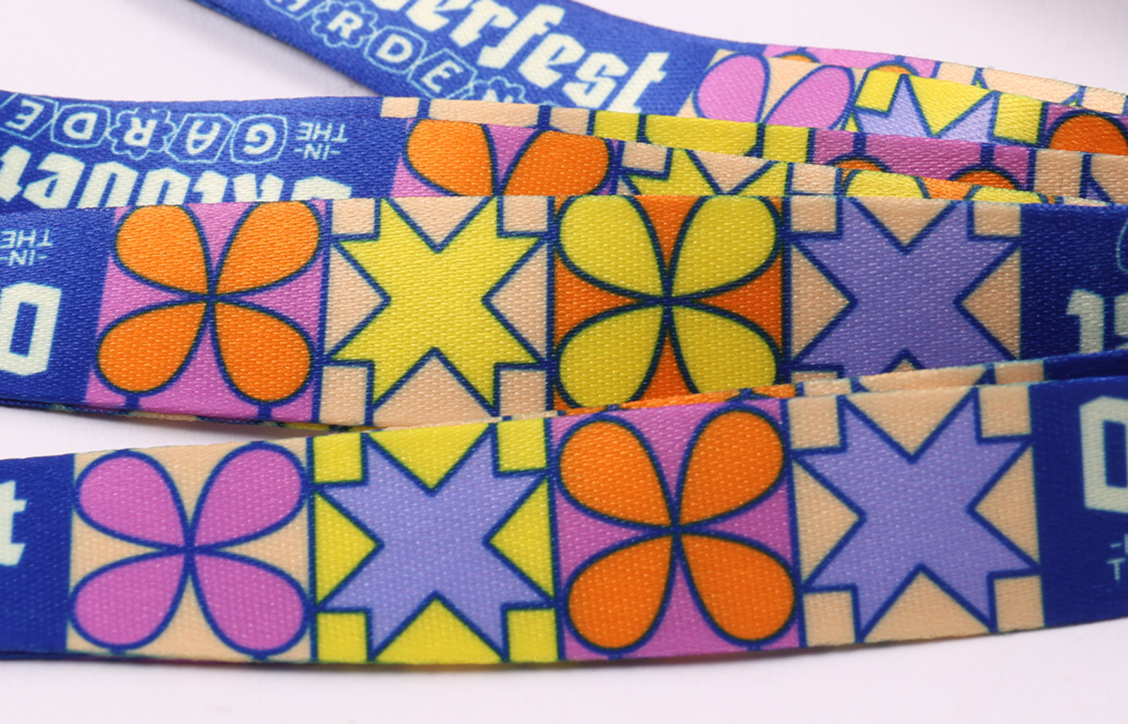 Fabricant de cordons personnalisés par sublimation avec carte PVC 7