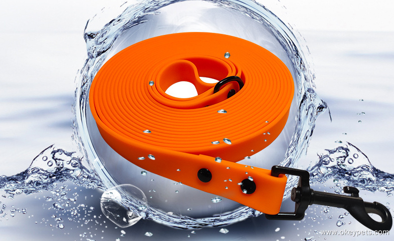 Laisse pour chien imperméable et résistante en PVC et néoprène, facile à nettoyer, en gros. 6