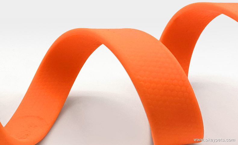 Laisse pour chien imperméable et résistante en PVC et néoprène, facile à nettoyer, en gros. 7