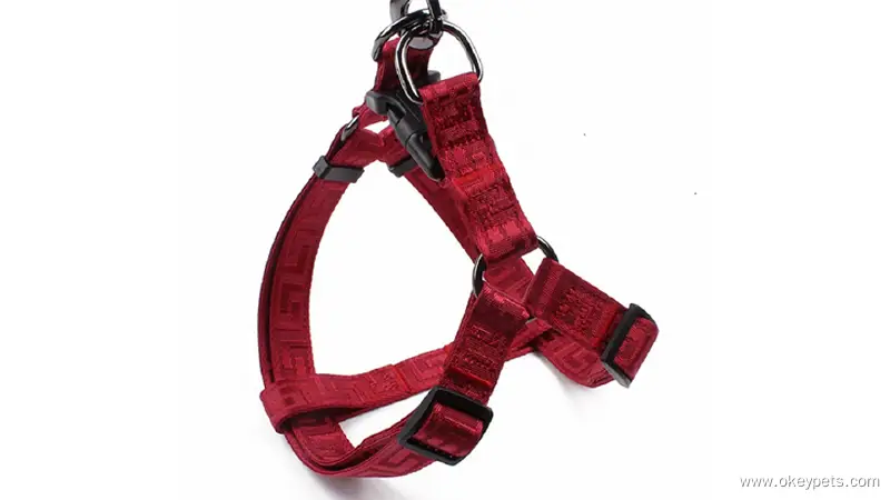 Fournisseur de harnais pour chiots : Harnais de course rouge à sangle réglable pour chiens 1