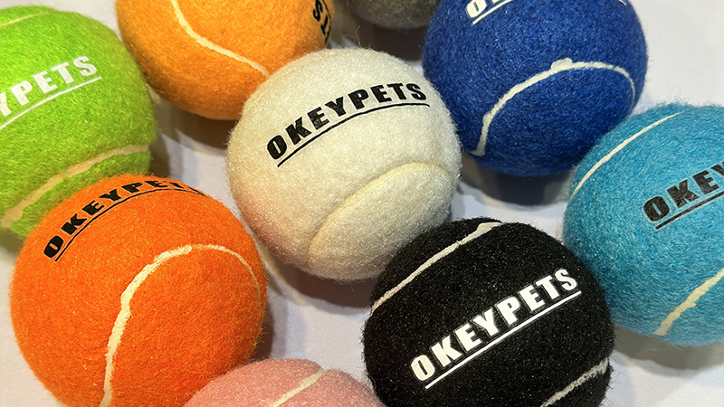 Prečo psy milujú tenisové loptičky pre psov a ako si vybrať tú správnu 3