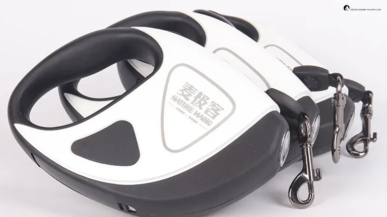 LED Retractable Dog Leash with Light1 1