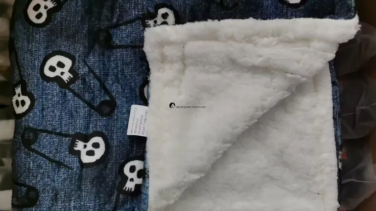 Luxurious Faux Fur Sherpa Blanket: Soft, Durable, Reversible & Skin-Friendly 1