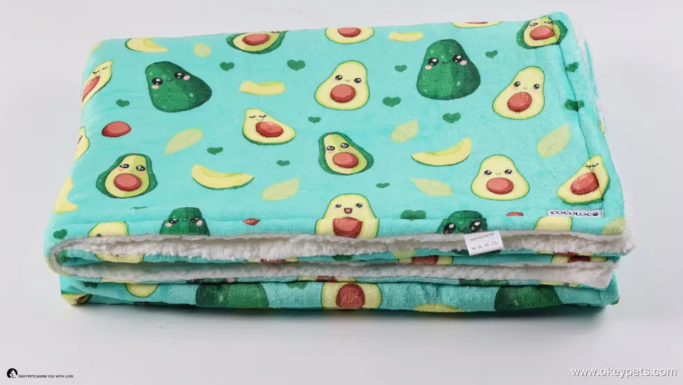 Fuzzy Luxurious Dog Blanket: Comfort and Warmth for Your Pet 1