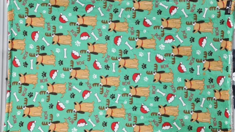 Luxurious Fuzzy Fleece Blanket - Soft, Durable, Reversible 1