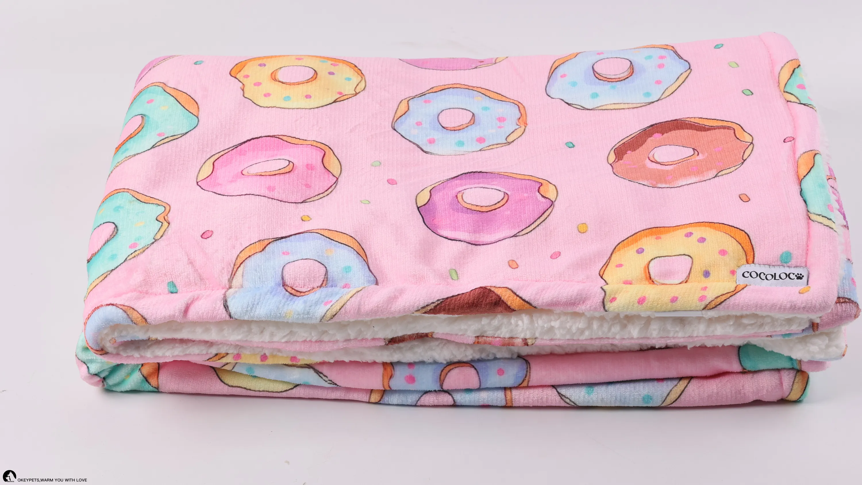 Luxurious Sherpa Fuzzy Blanket: Double-Layer, Soft & Durable 1