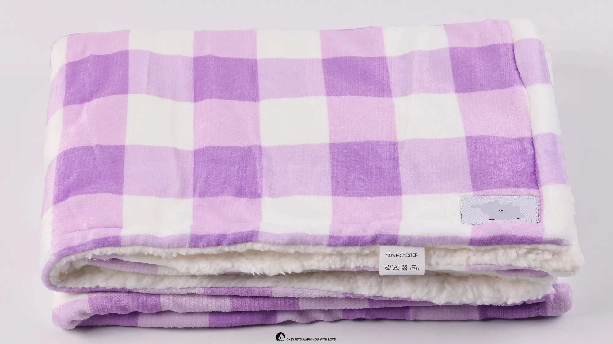 Luxurious Faux Fur Sherpa Pet Blanket - Soft, Fuzzy, Reversible 1