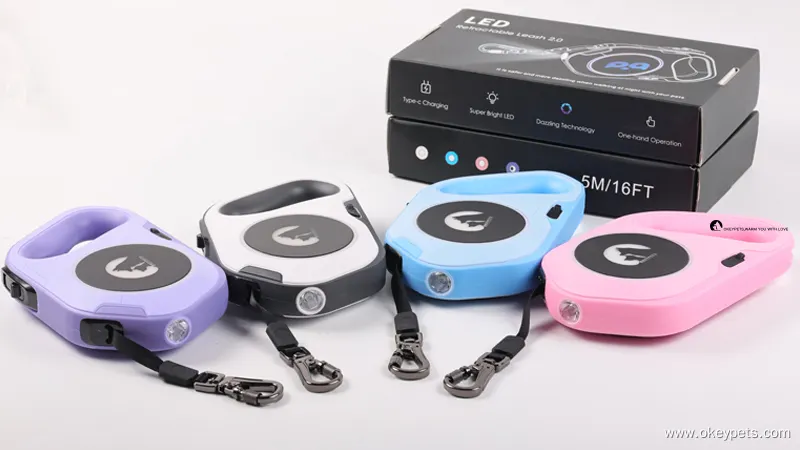 LED Retractable Dog Leash with Spotlight, One-Handed Brake & Tangle-Free Design1 1
