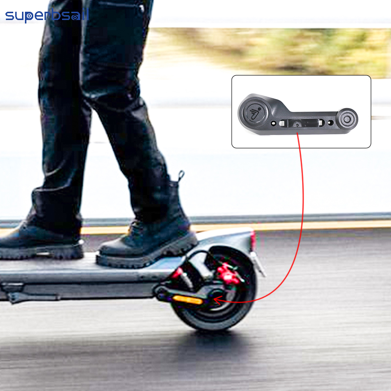 Oikeanpuoleinen takahaarukan suojus Max G3 -sähköpotkulaudan varaosiin, korvaa skootterin osat ja lisävarusteet, sähköpotkulaudan runko - MaxG3040 2