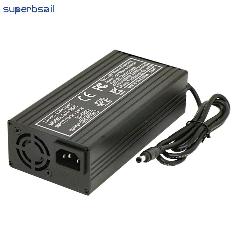 54.6V Smart Charger 54.6V 5A DC5.5*2.1 Battery Charger Electric Scooter Motorcycle Bike Charger E Scooter Charger-Q-1959 2