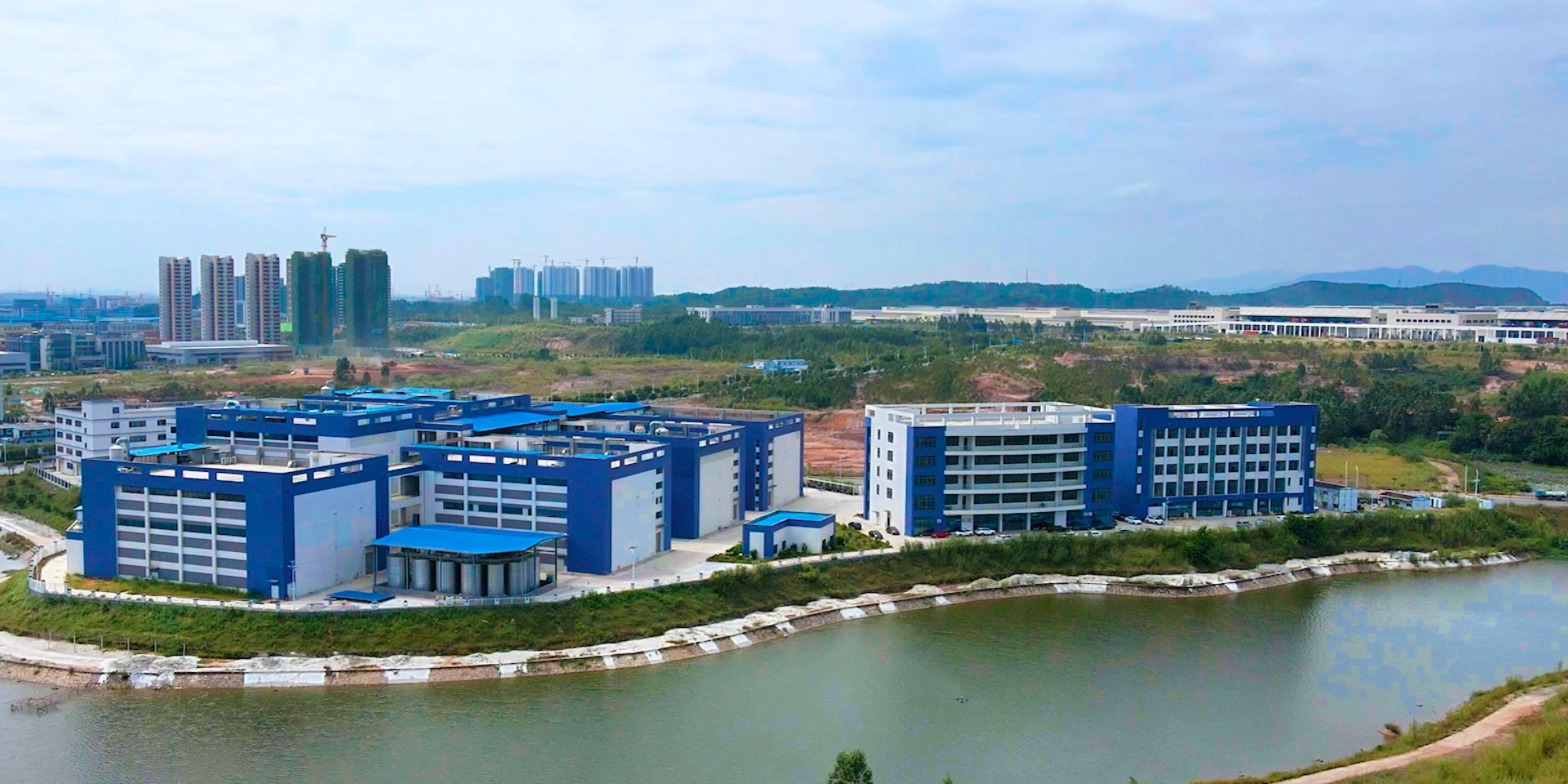 A Fragrance Manufacturer with 20 Years of Expertise