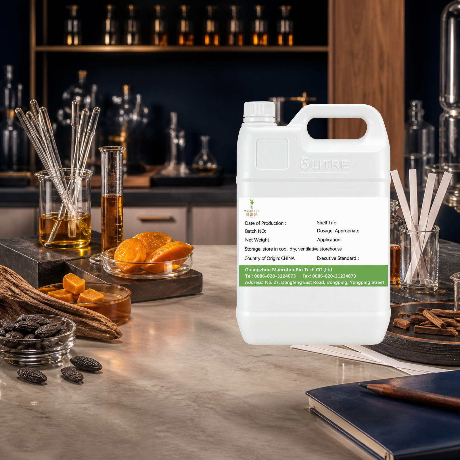 Aceite perfumado de mandarina, caramelo y haba tonka con un moderno fondo amaderado. 4