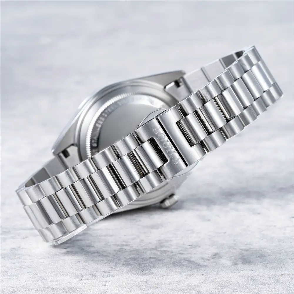 China Quartz Calendar Watch VG2086 - 15 Color Options 6