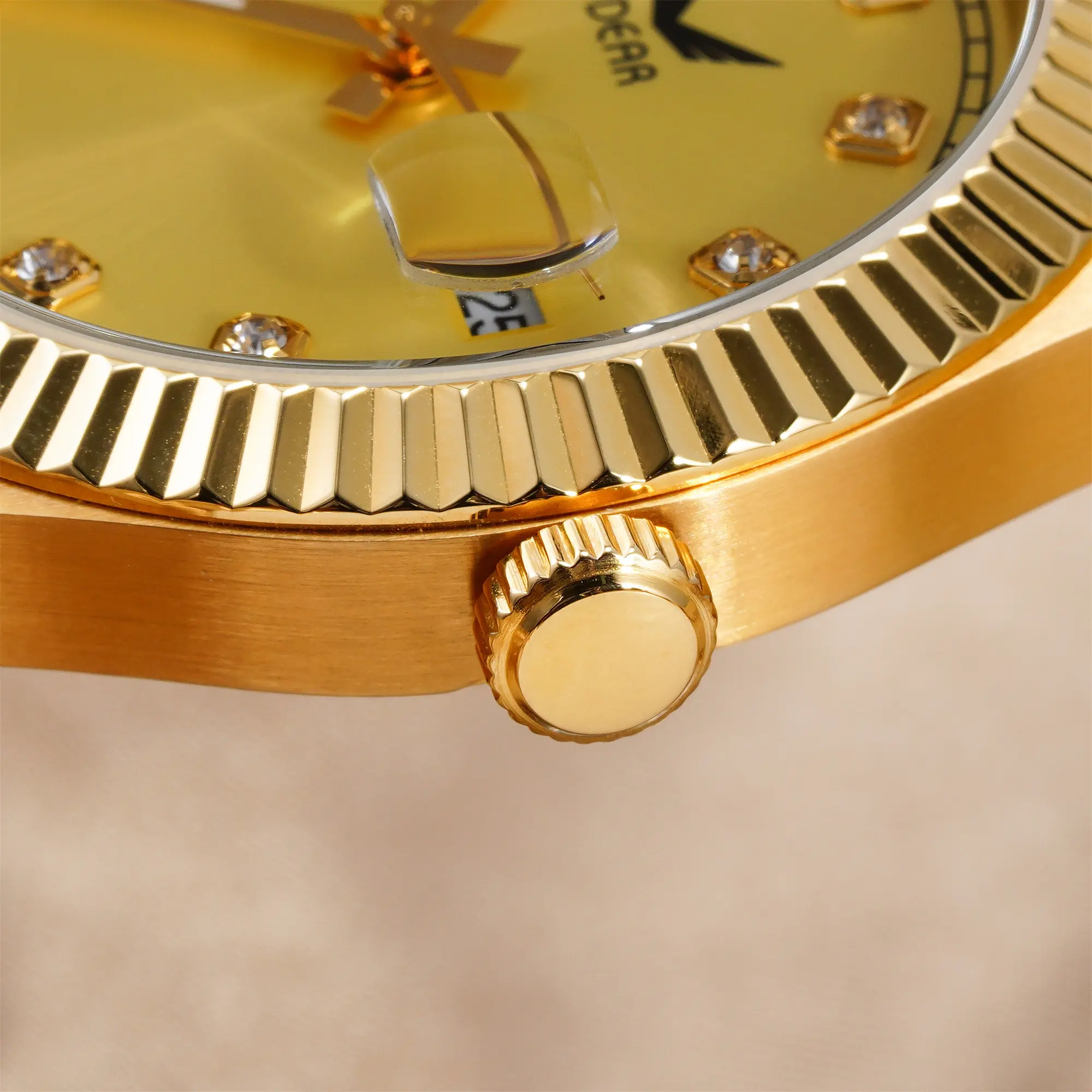 VDEAR 40mm Diamond Bezel Quartz Watch - 5 ATM White Dial & Luminous Pointer 4