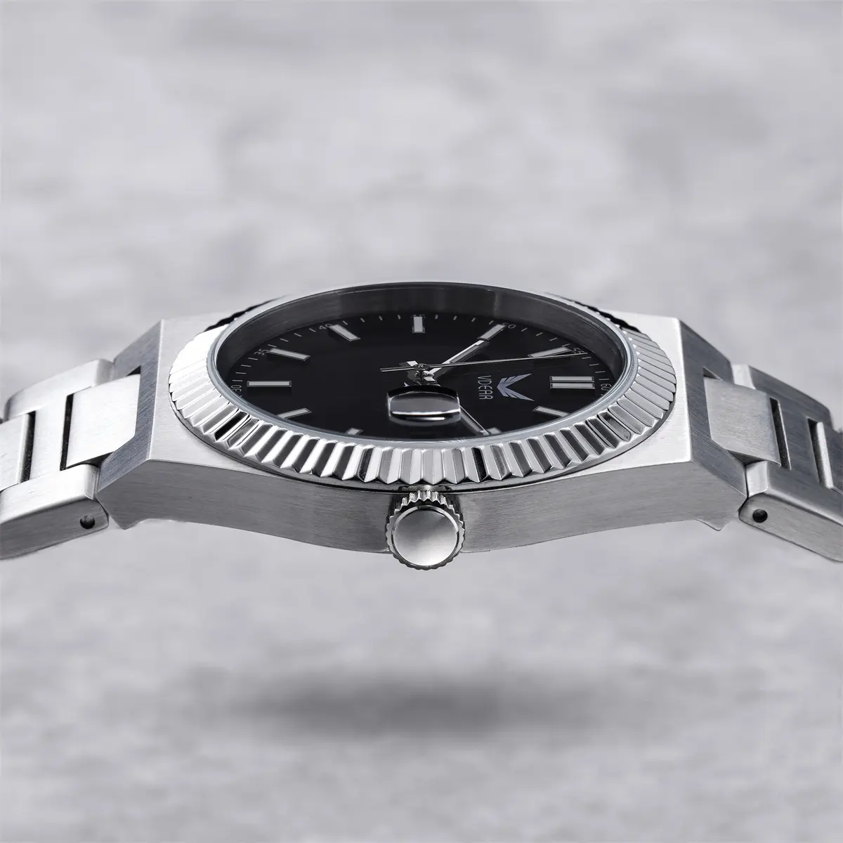 VDEAR Wave Betel Ultra Thin Quartz Watch, Luminous Scale, Calendar - Customizable & Elegant 3