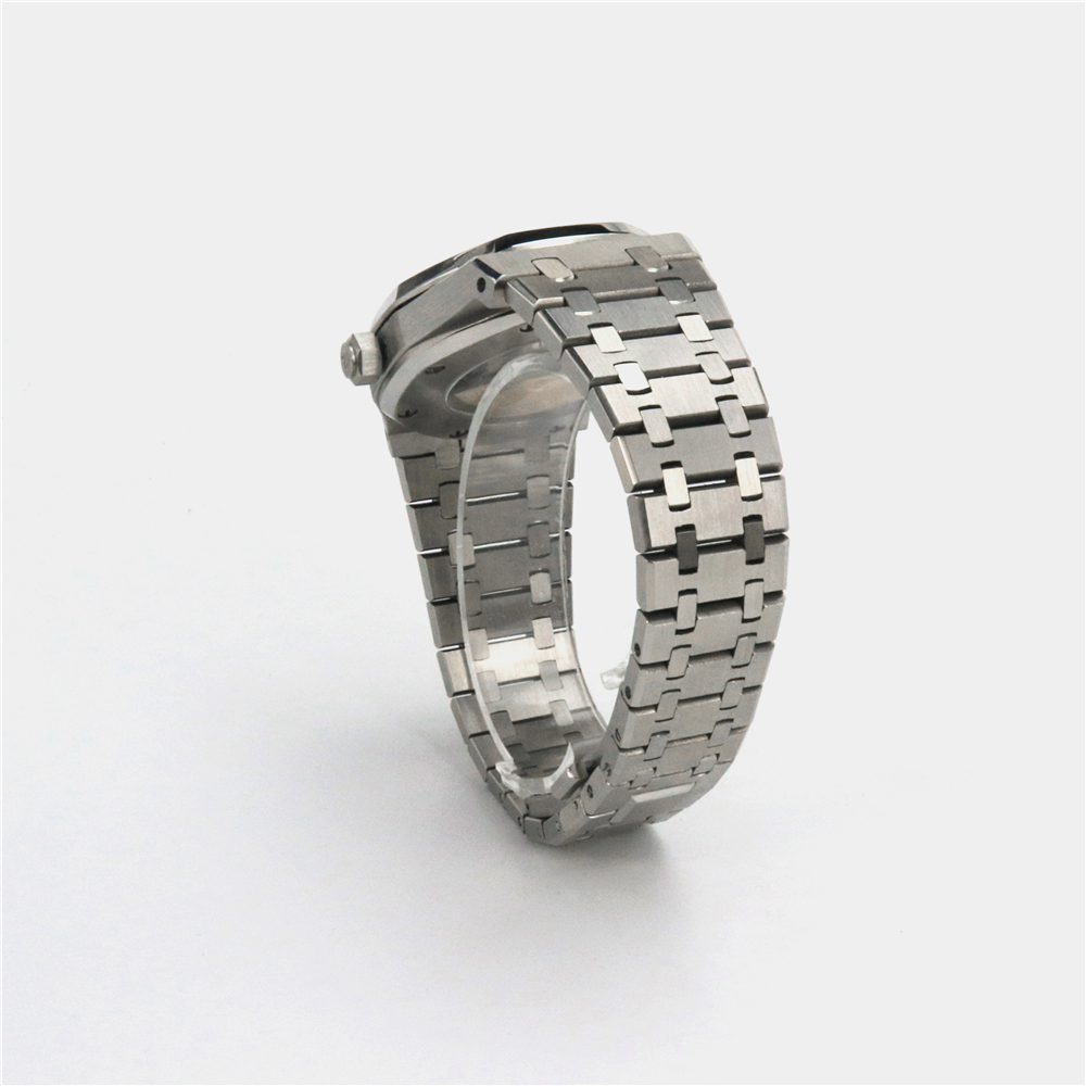 Silver Mesh Dial Quartz Watch - Waterproof & Fashionable 12