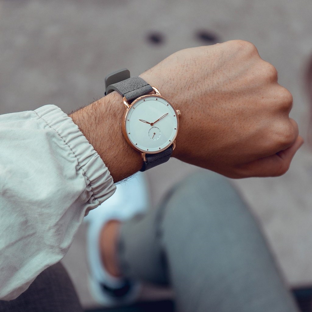 VDEAR Luxury Quartz Watch - Best in Performance & Quality 13