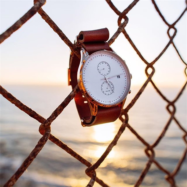 Vdear Maßgeschneiderte Chronographen-Uhren im Großhandel – Luxus-Quarzuhren im minimalistischen Stil mit Kalenderfunktion 14