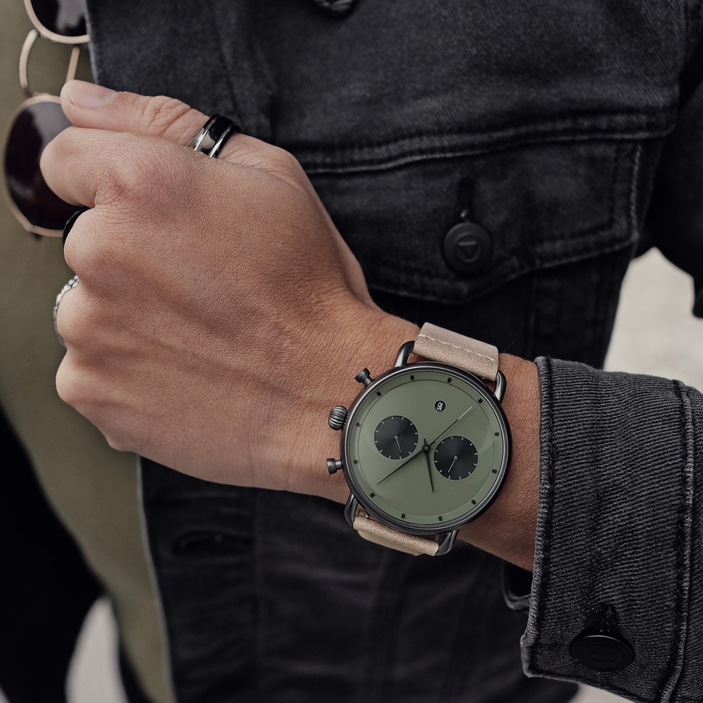 Vdear Chronograph With Two Eyes Watch Customized Brown Belt Creative Personality Calendar Quartz Watch manufacturers 13