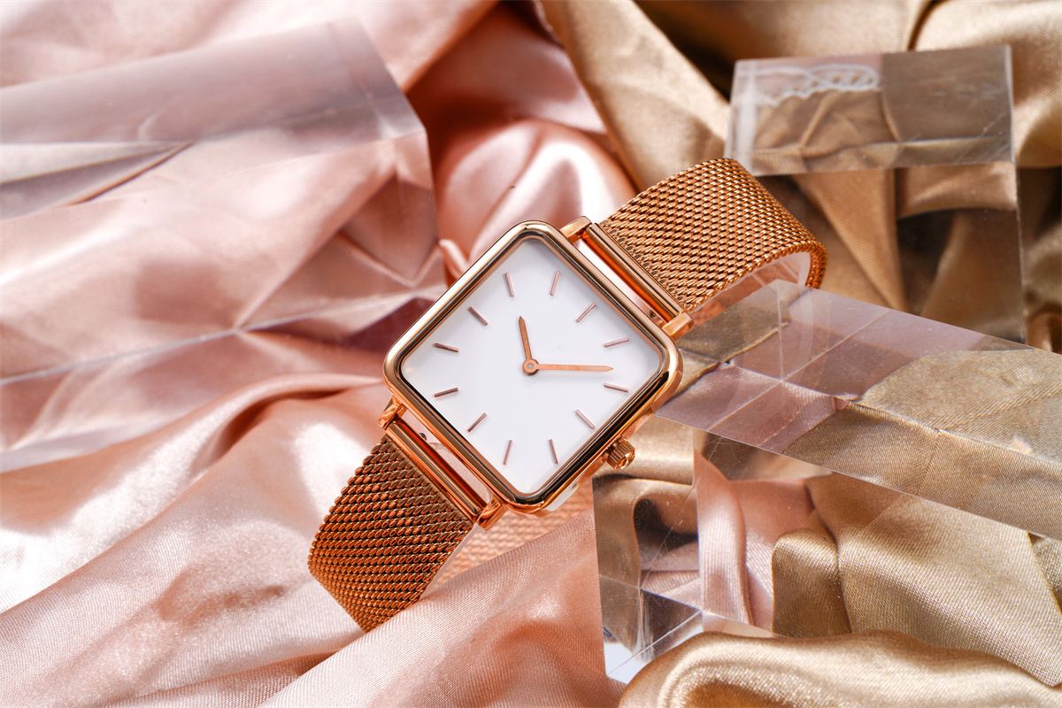 Vdear Ladies Minimalist Suqare Matte Dial Quartz Watch Ultra Thin Case With Mesh Strap Vintage Women Watch 16