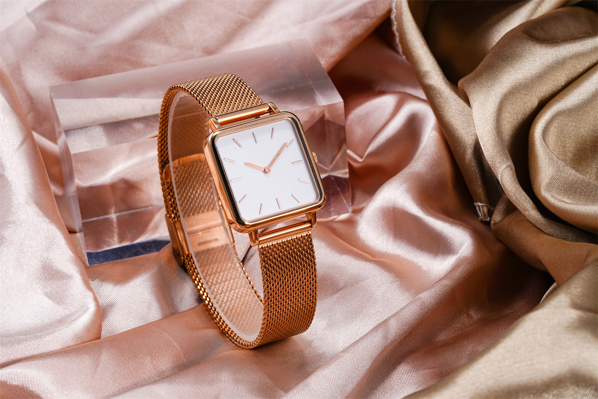 Vdear Ladies Minimalist Suqare Matte Dial Quartz Watch Ultra Thin Case With Mesh Strap Vintage Women Watch 15