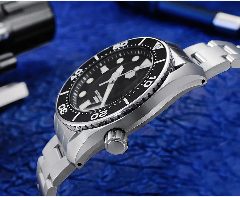 Luxury Classic Diver Watch with Japanese 8215 Movement 5