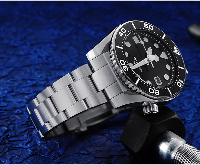 Luxury Classic Diver Watch with Japanese 8215 Movement 12