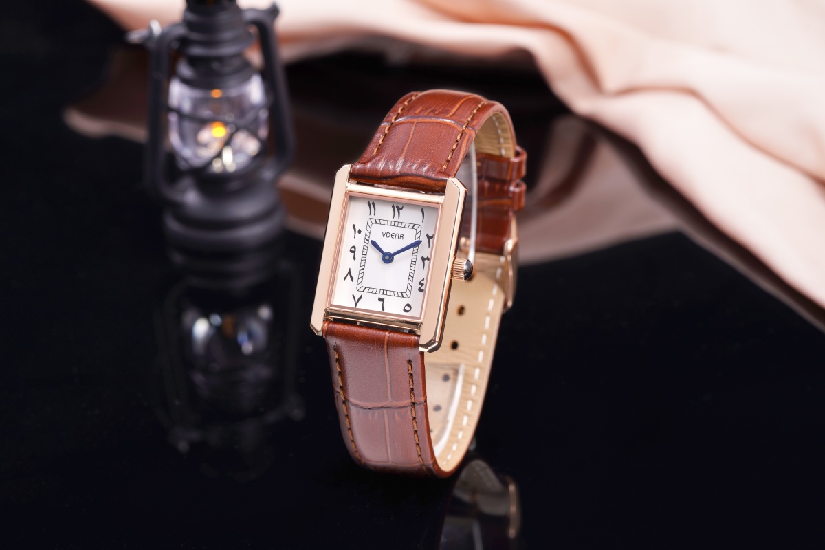 Vdear Leather Strap Arabic Numeral Sunray Dial Quartz Watch 7mm Thickness Square Case Unisex Wristwatch 10