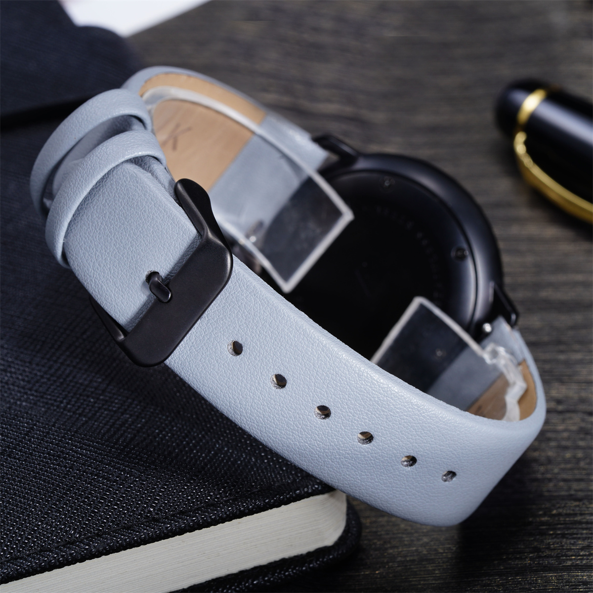 Vdear Business Sanded Dial Luminous Hands Day Quartz Wristwatch Leather Band 38mm Round Case Arabic Numbers Unisex Watch 14